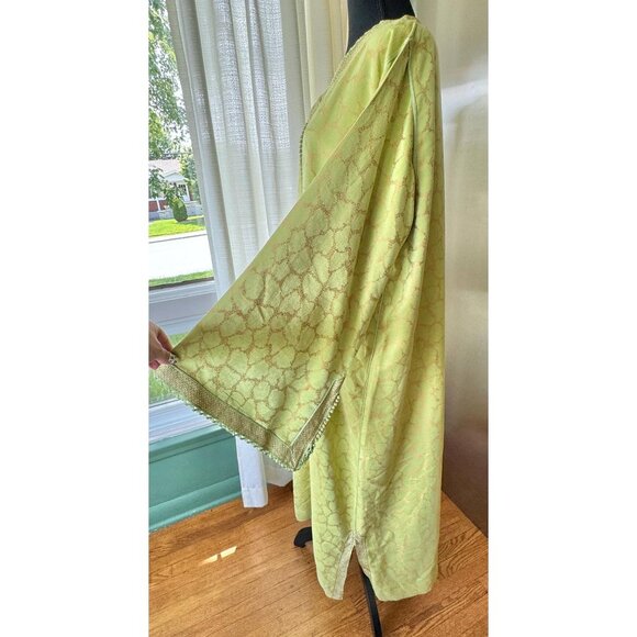 Vintage 70s caftan, chartreuse with golden bronze abstract, traditional robe - Picture 6 of 10